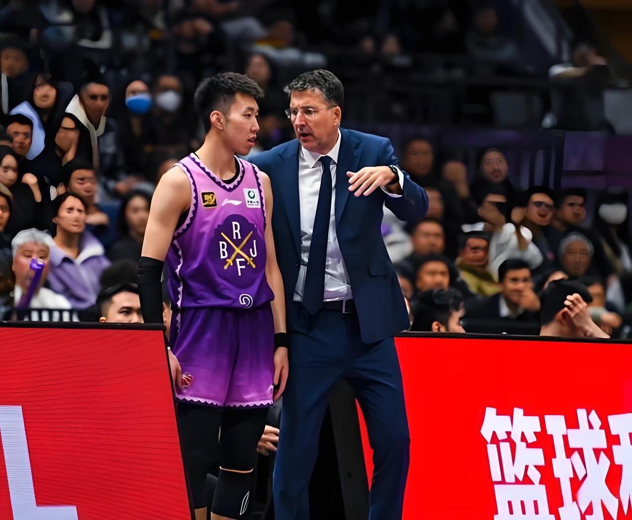 加时末段印第安纳步行者遗憾出局——CBA常规赛节点到来，态度坚定，赛季目标并未改变的简单介绍